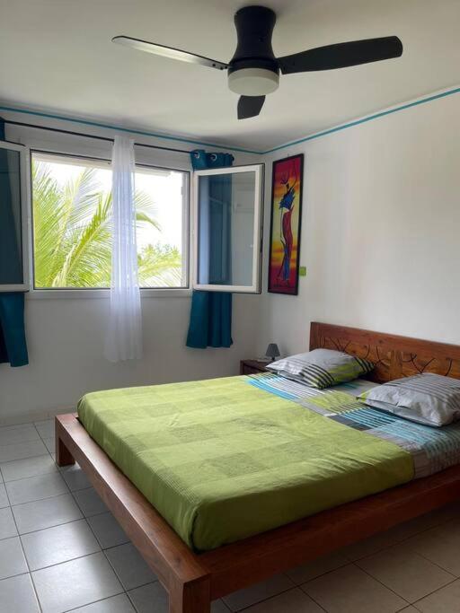 Duplex 1 Mn Plage De Trou D Eau Location A La Semaine Minimum La Saline Les Bains Zewnętrze zdjęcie
